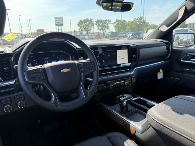 2025 Chevrolet Silverado 1500 High Country photo 19