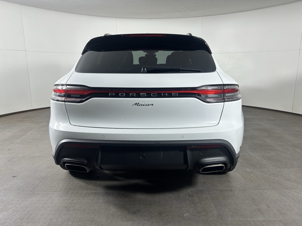 2024 Porsche Macan photo 4