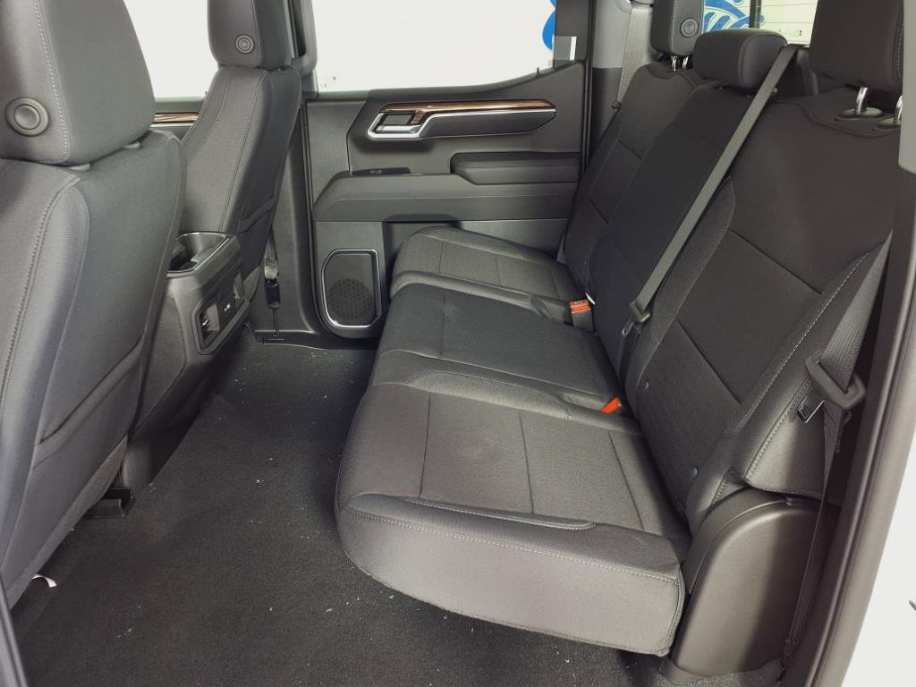 2025 Chevrolet Silverado 1500 LT photo 17