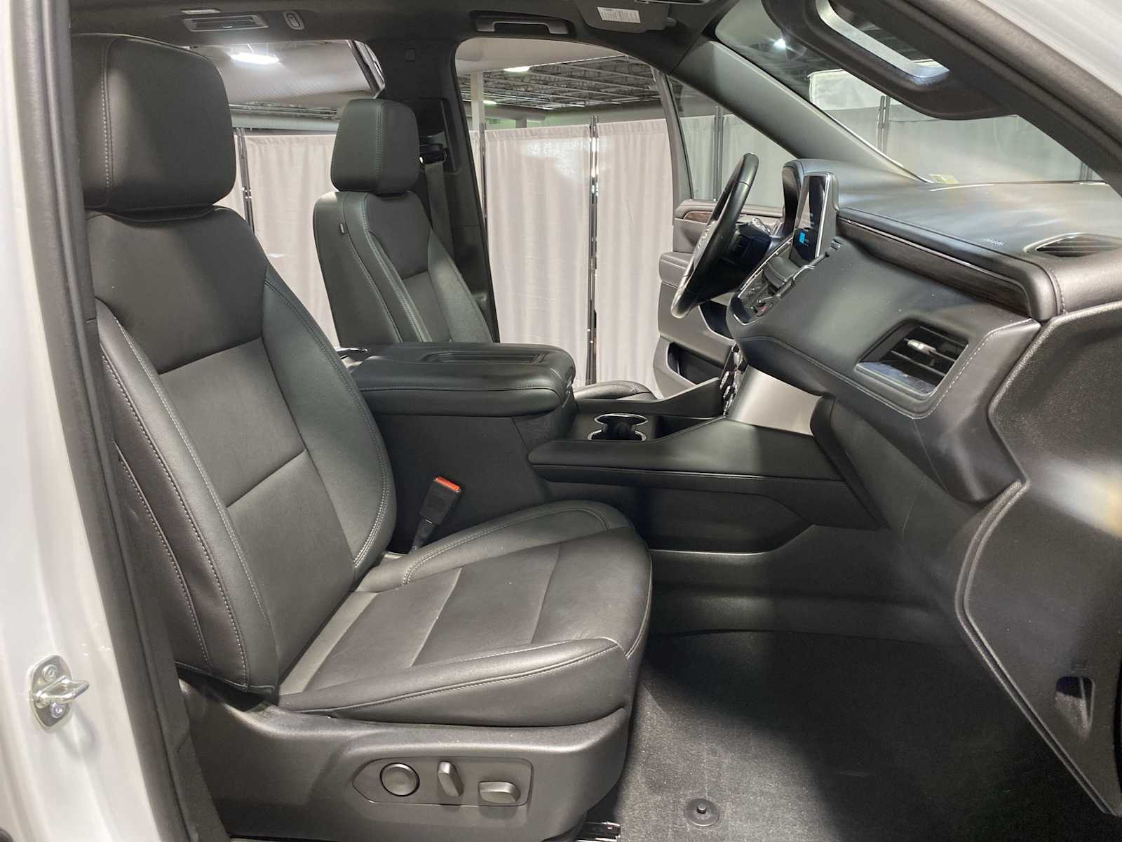 2023 Chevrolet Tahoe LT photo 14