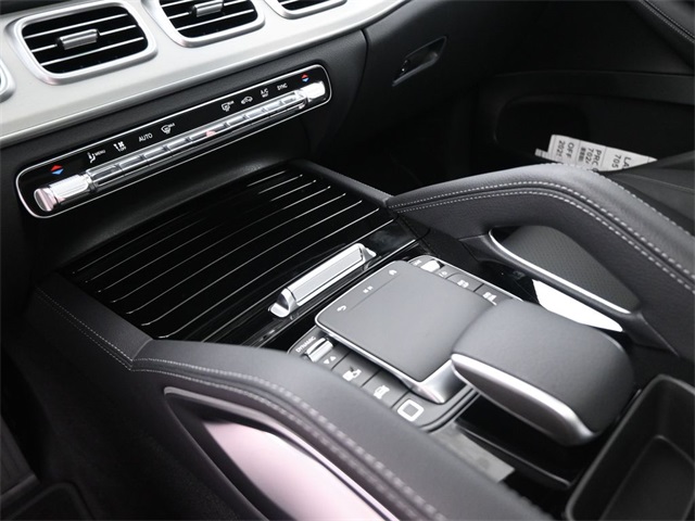 2026 Mercedes Benz GLE 450 4MATIC photo 2
