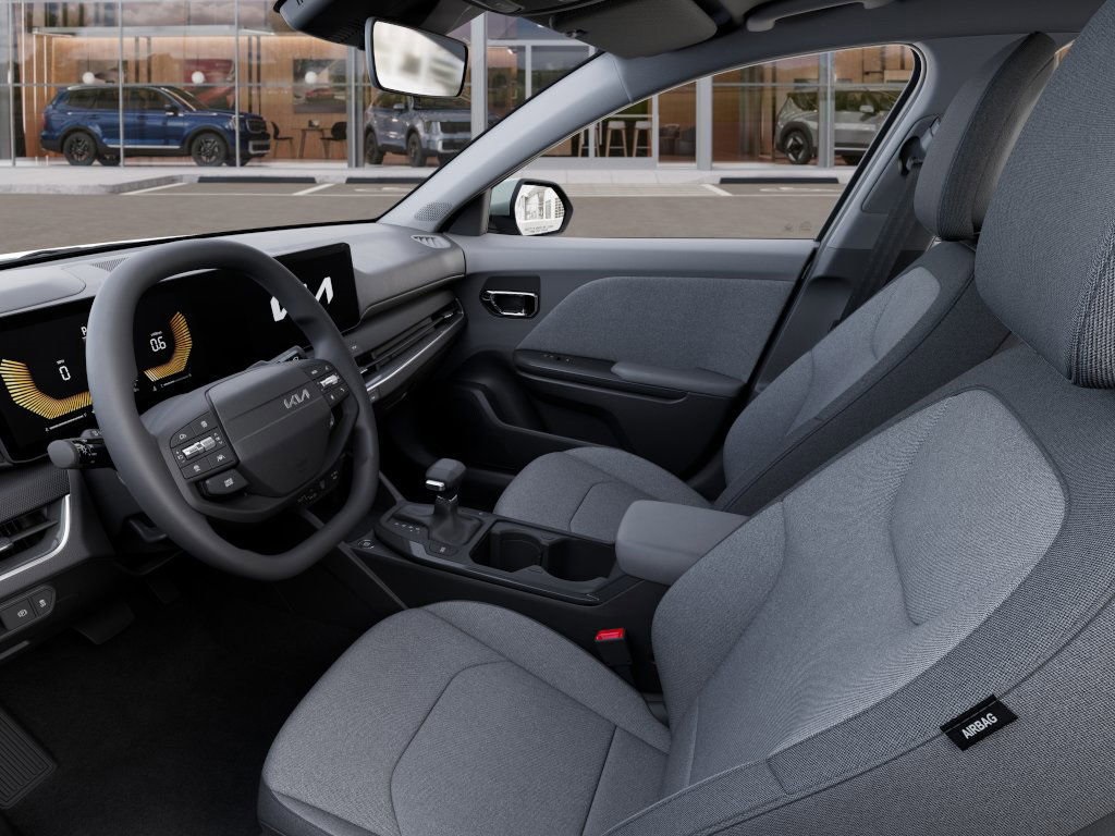 2025 Kia K4 LXS photo 16
