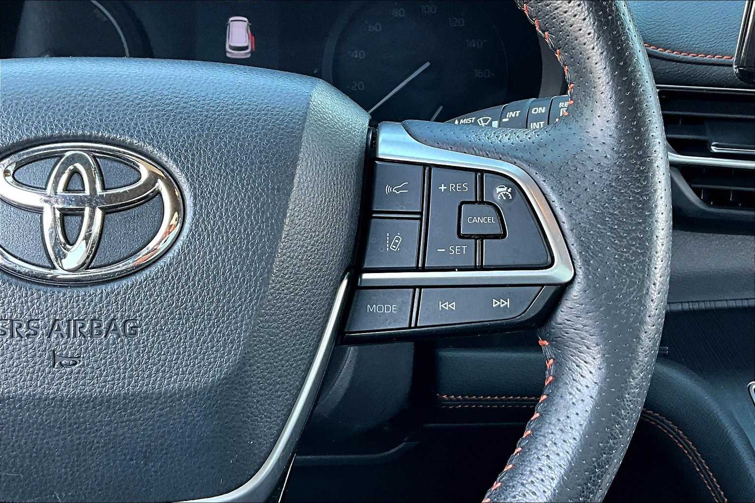 2021 Toyota Sienna XSE photo 21