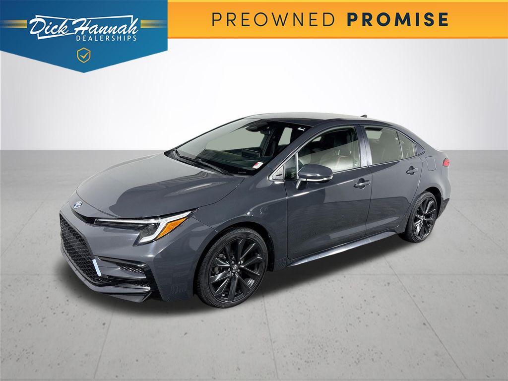 2024 Toyota Corolla SE's photo