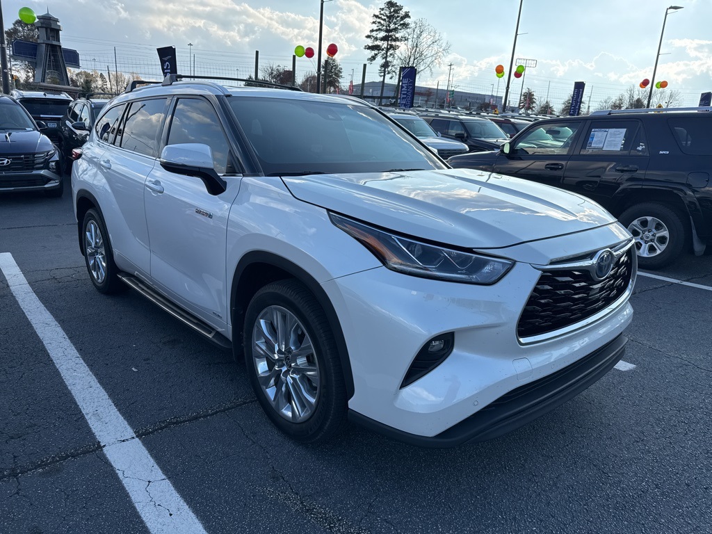 2021 Toyota Highlander Hybrid Limited photo 3