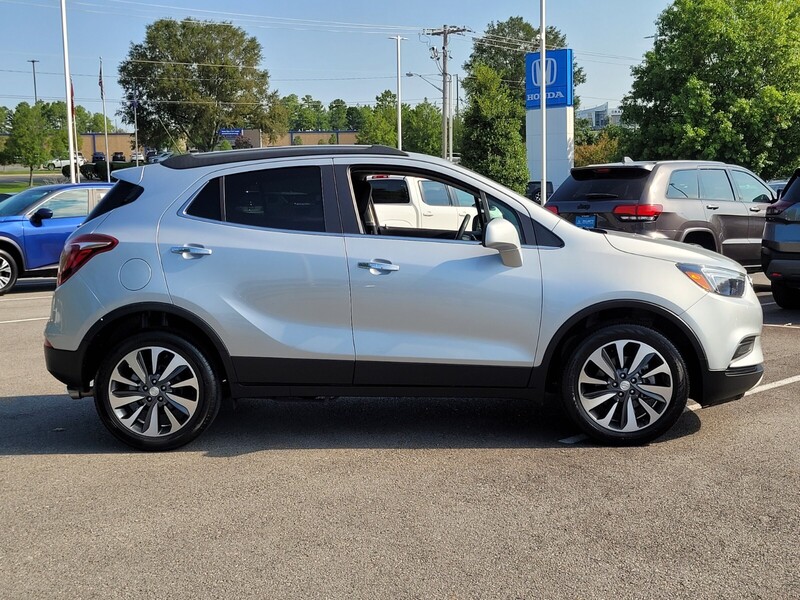 2022 Buick Encore Preferred photo 2