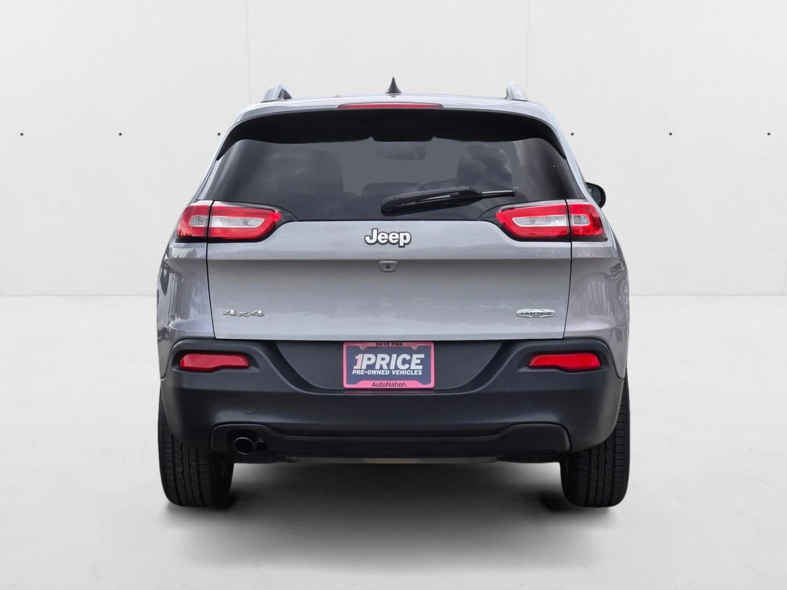2016 Jeep Cherokee Latitude photo 7