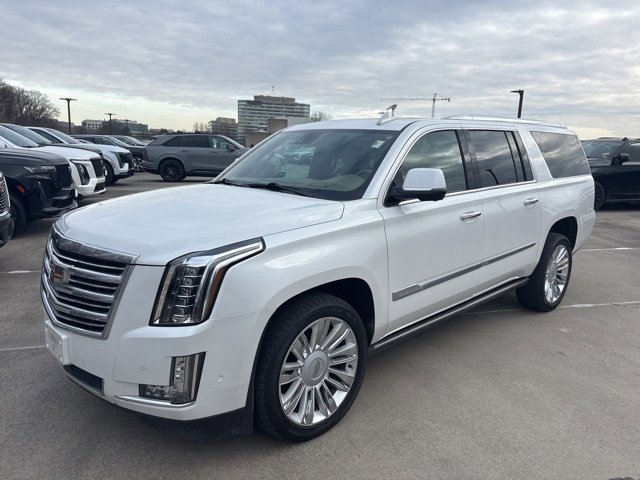 2020 Cadillac Escalade ESV Platinum's photo