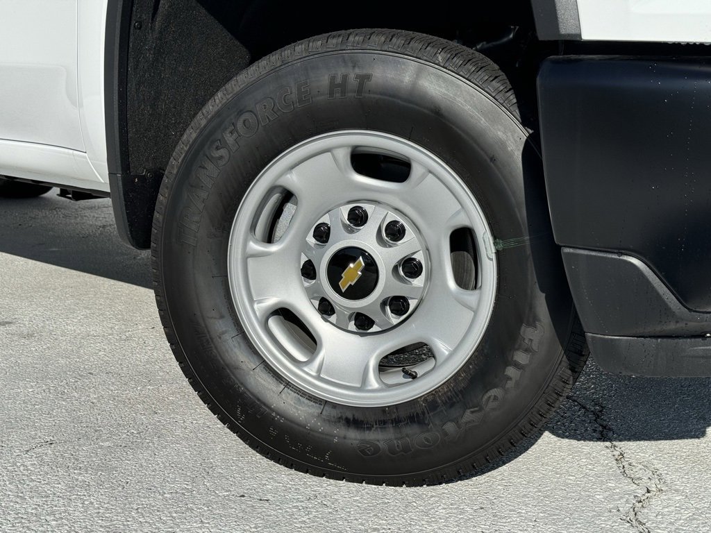 2025 Chevrolet Silverado 2500HD Work Truck photo 4