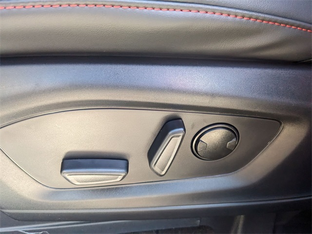 2025 Ford Explorer ST-Line photo 9