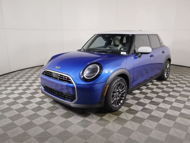 2026 MINI Hardtop 4 Door S's photo