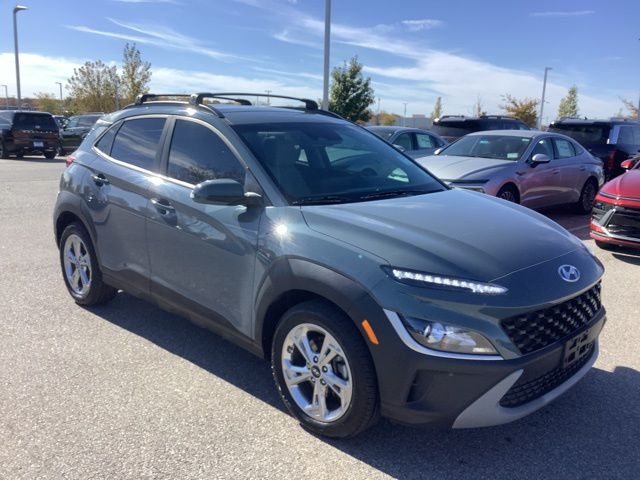 2022 Hyundai Kona SEL photo 3