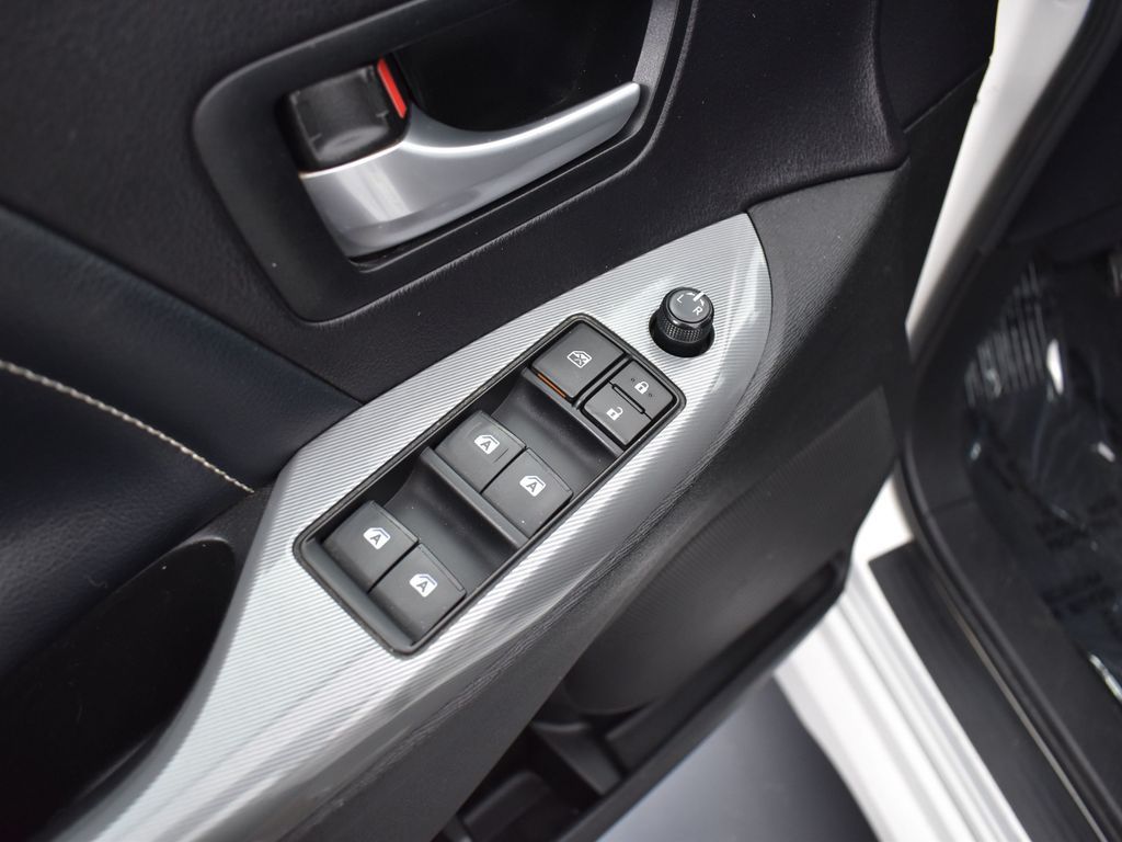 2017 Toyota Sienna SE photo 7