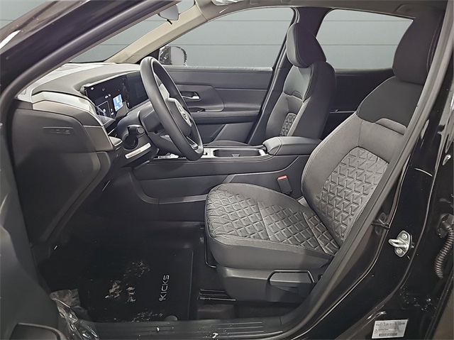 2025 Nissan Kicks SV photo 8