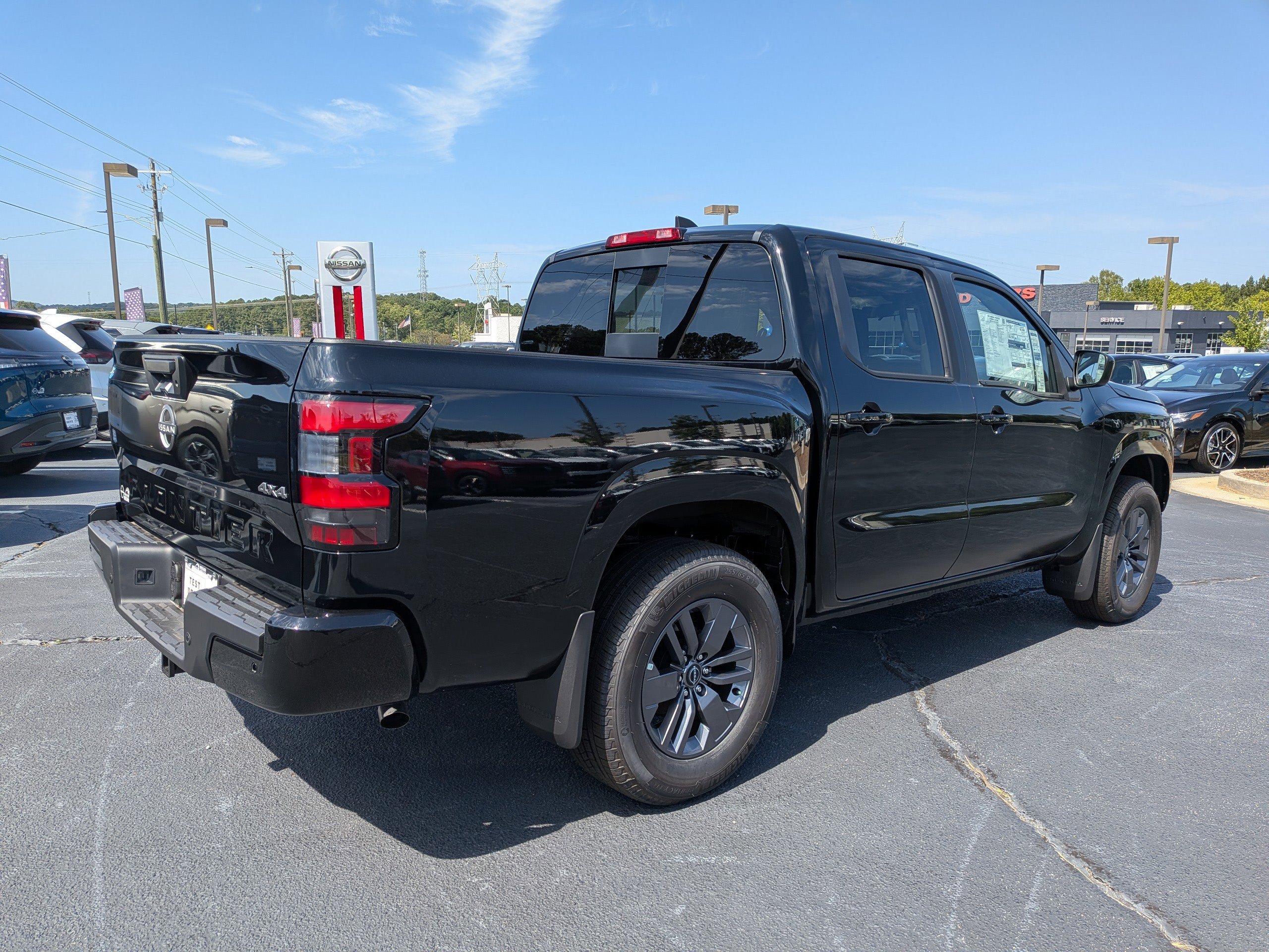 2025 Nissan Frontier Crew Cab SV photo 3