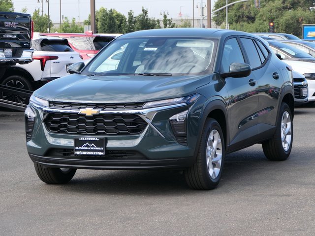 2026 Chevrolet Trax LS photo 3