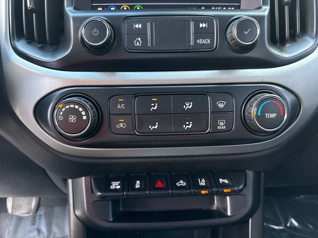 2019 Chevrolet Colorado LT photo 29