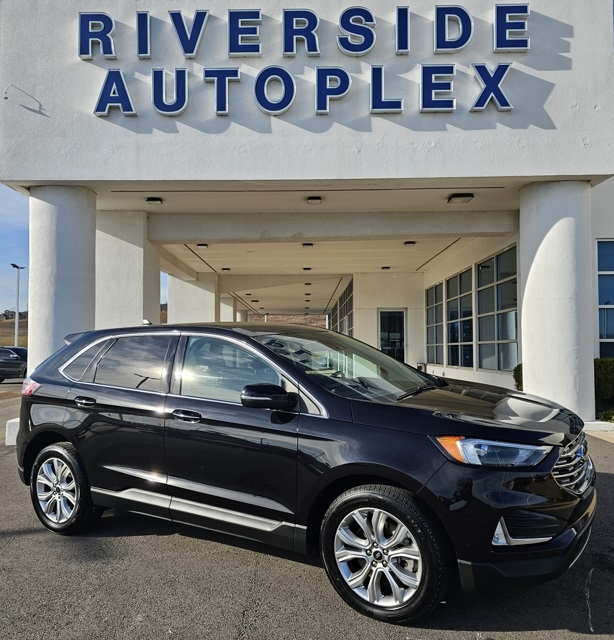 2024 Ford Edge Titanium's photo