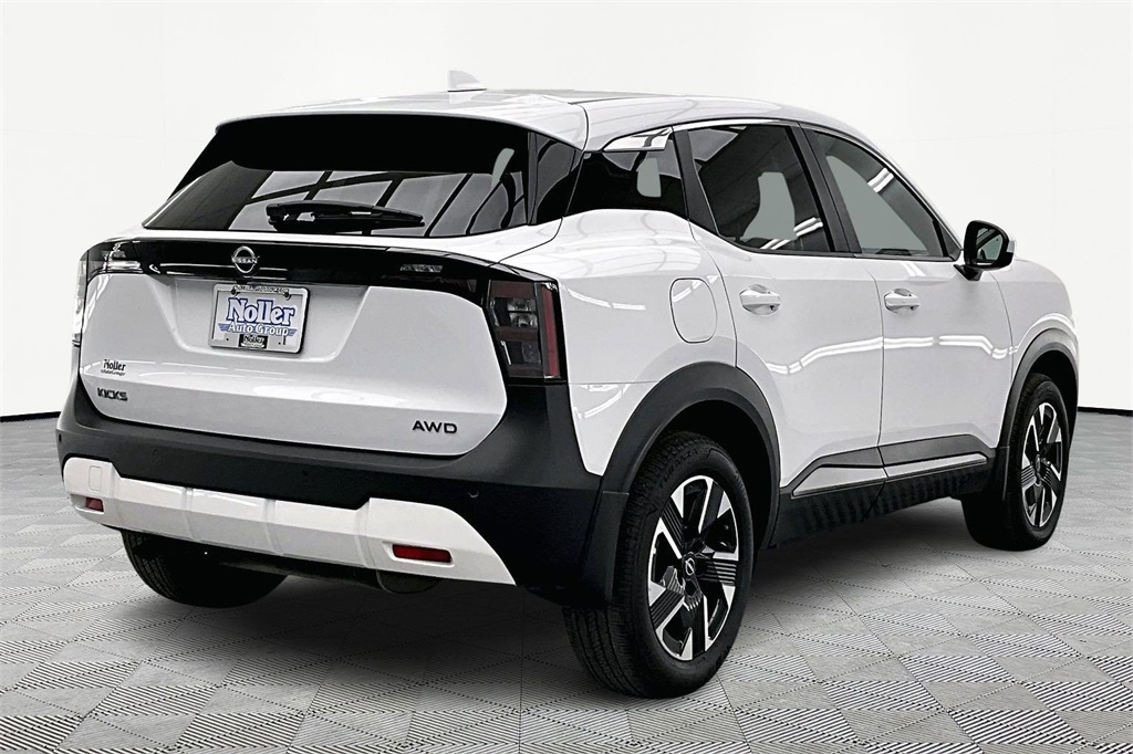 Used 2025 Nissan Kicks SV AWD with VIN 3N8AP6CB9SL405476 for sale in Kansas City