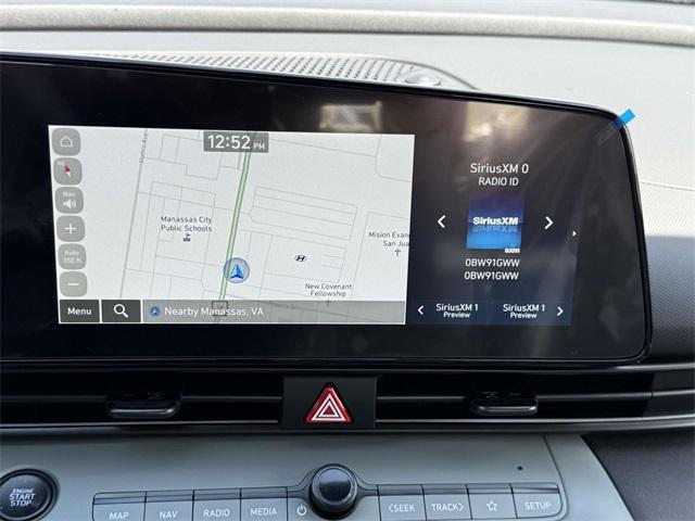 2025 Hyundai Elantra Hybrid Limited photo 3