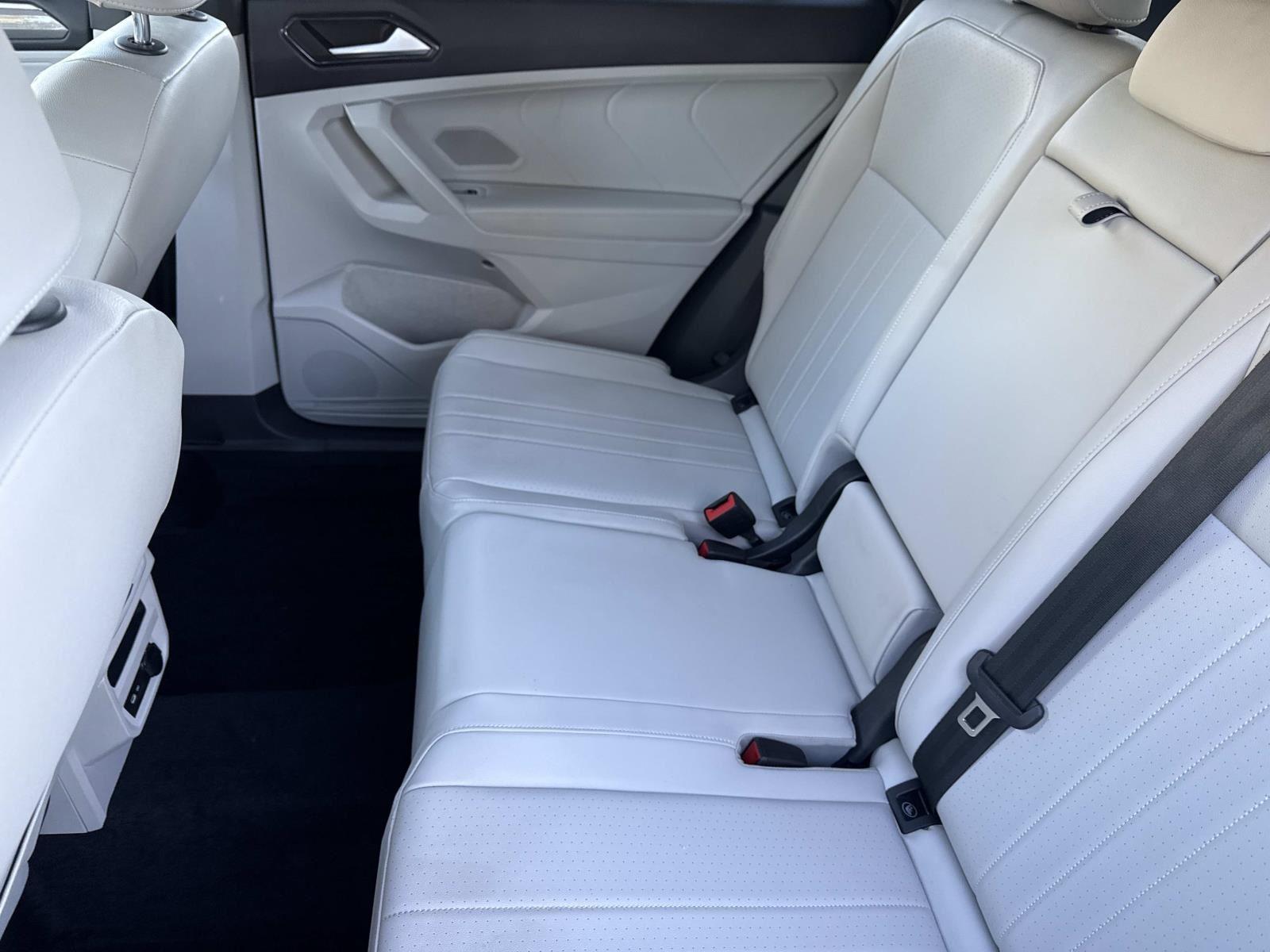 2022 Volkswagen Tiguan SE R-Line Black photo 3