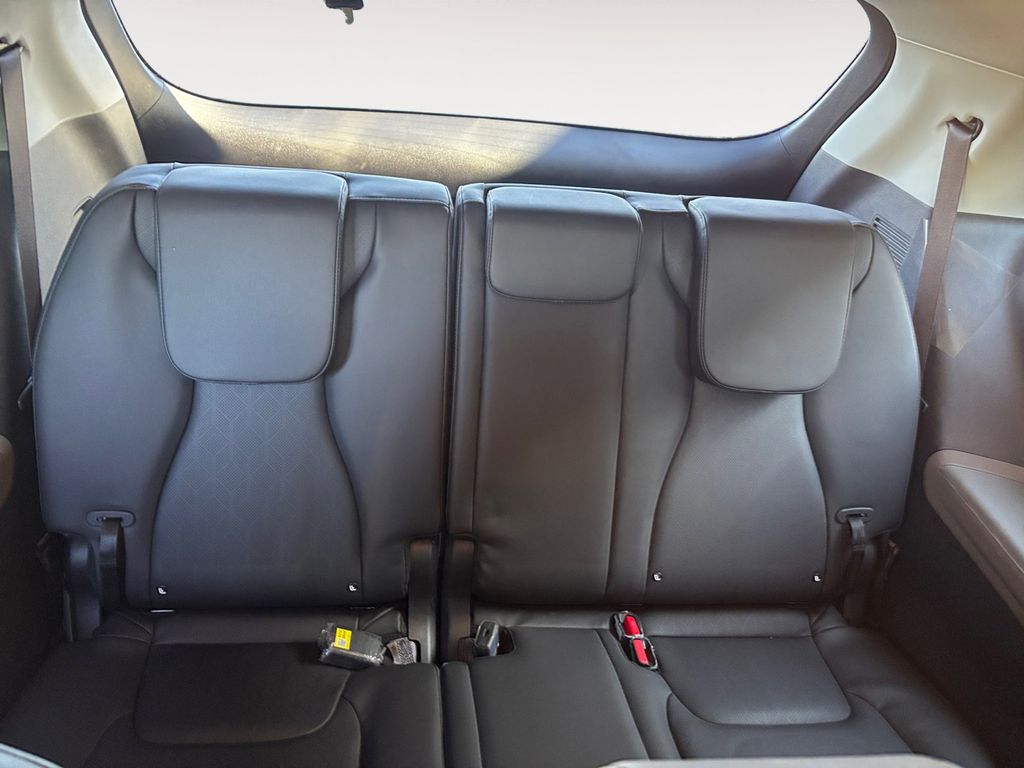 2025 Kia Carnival EX photo 27