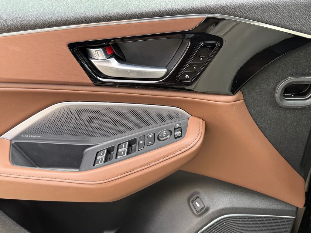 2025 Acura MDX SH-AWD Technology photo 21
