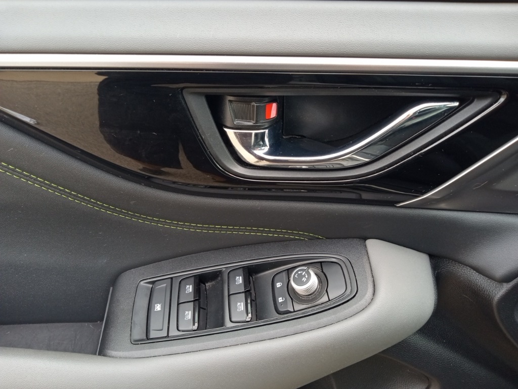 2023 Subaru Outback Onyx Edition photo 25