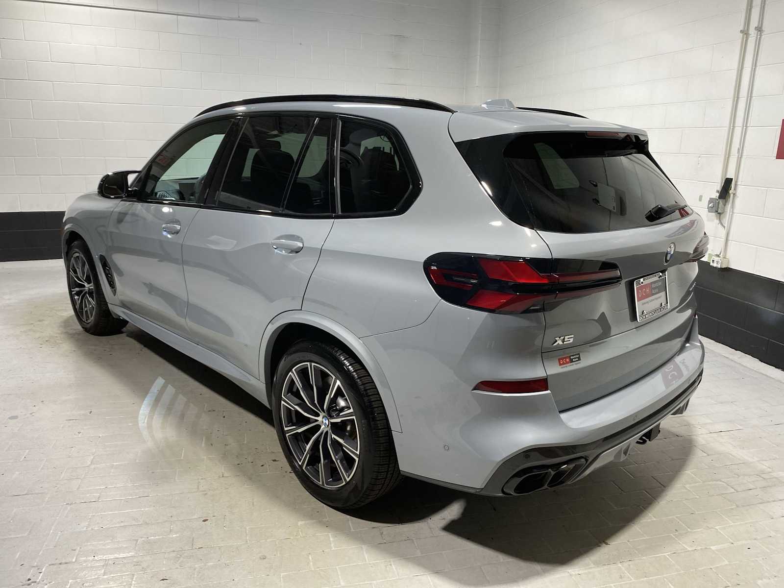 2025 Bmw X5 M60i photo 4