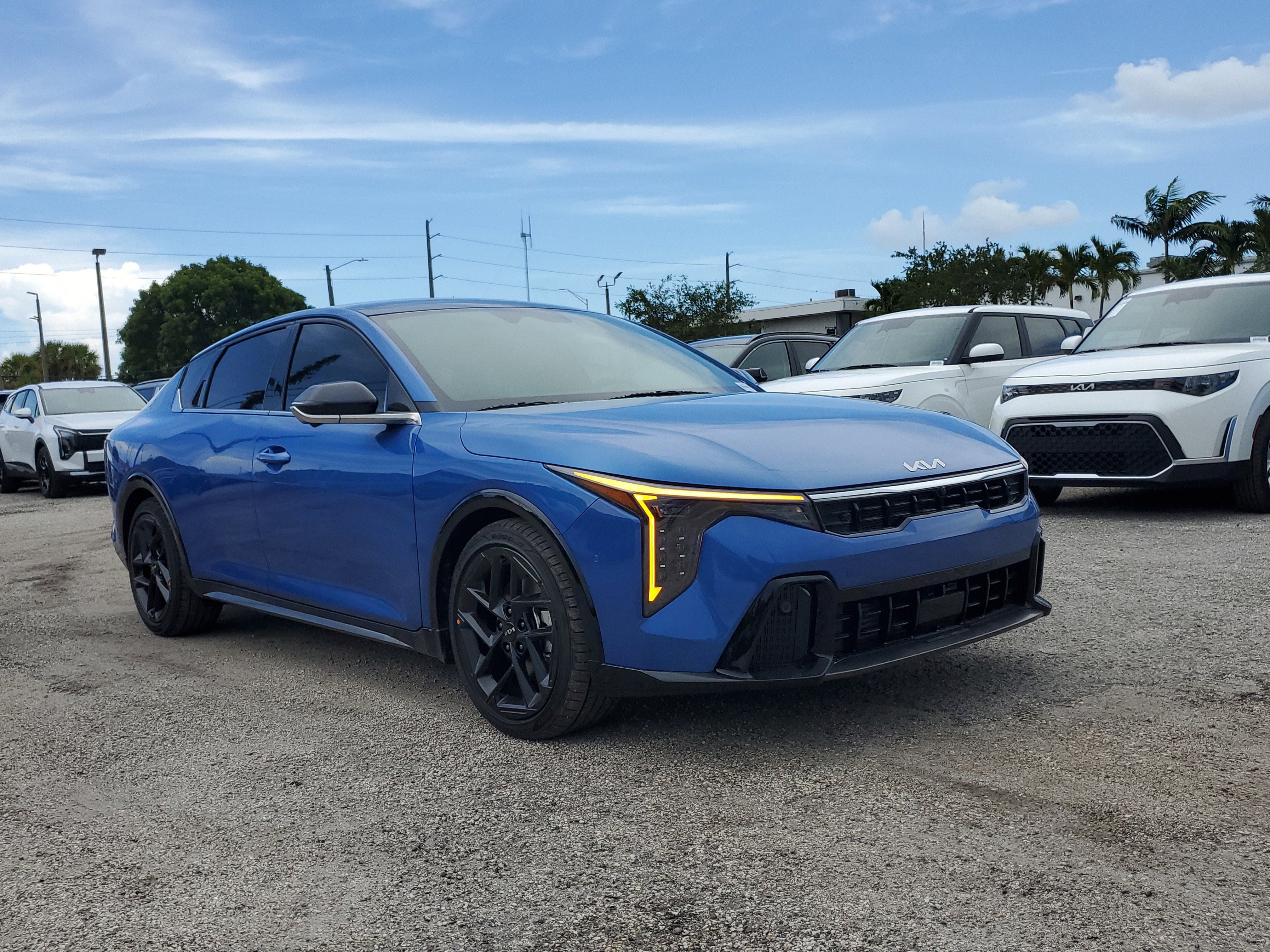 2025 Kia K4 GT-Line Turbo's photo