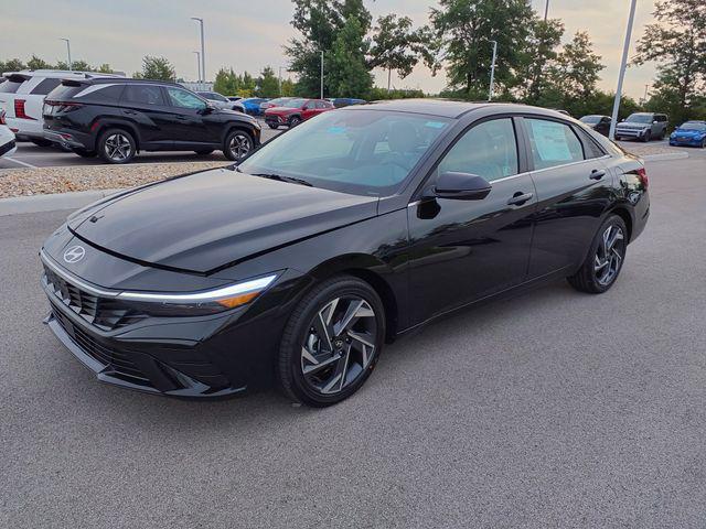 2025 Hyundai Elantra Limited photo 2