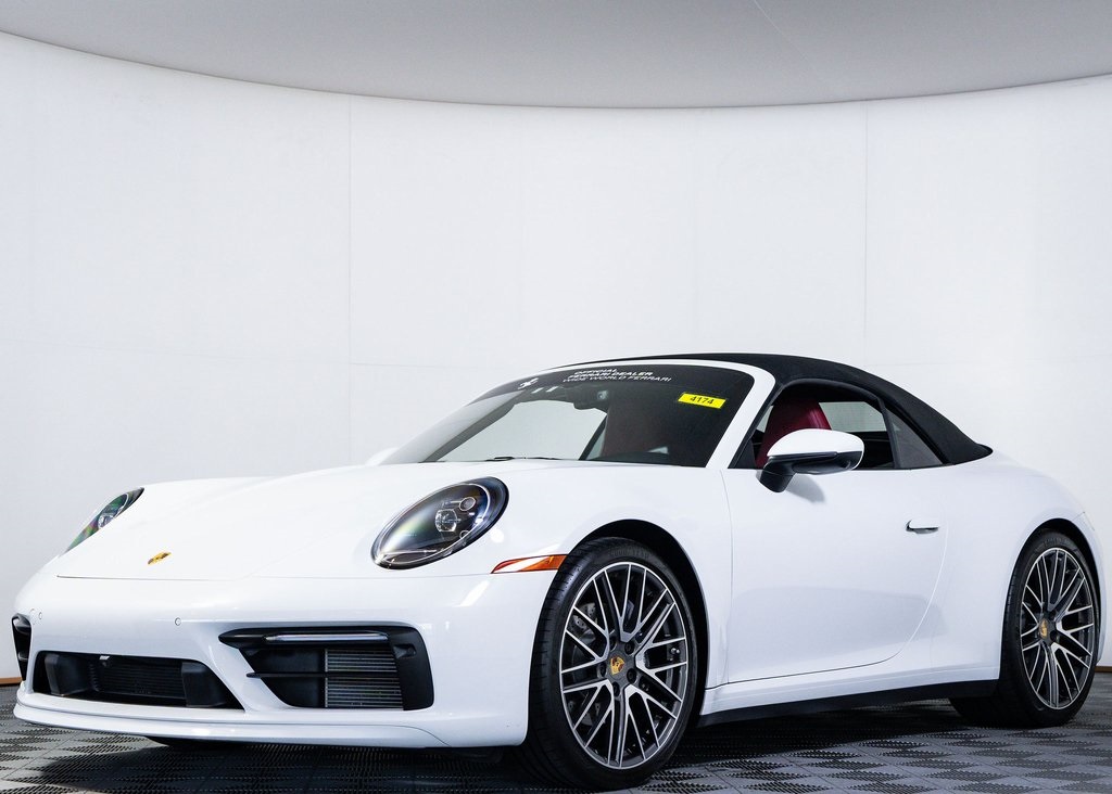 2023 Porsche 911 4 photo 2