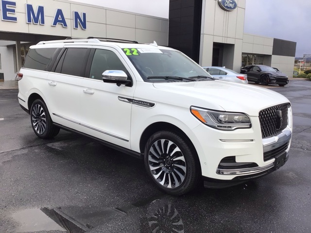 2022 Lincoln Navigator Black Label L's photo