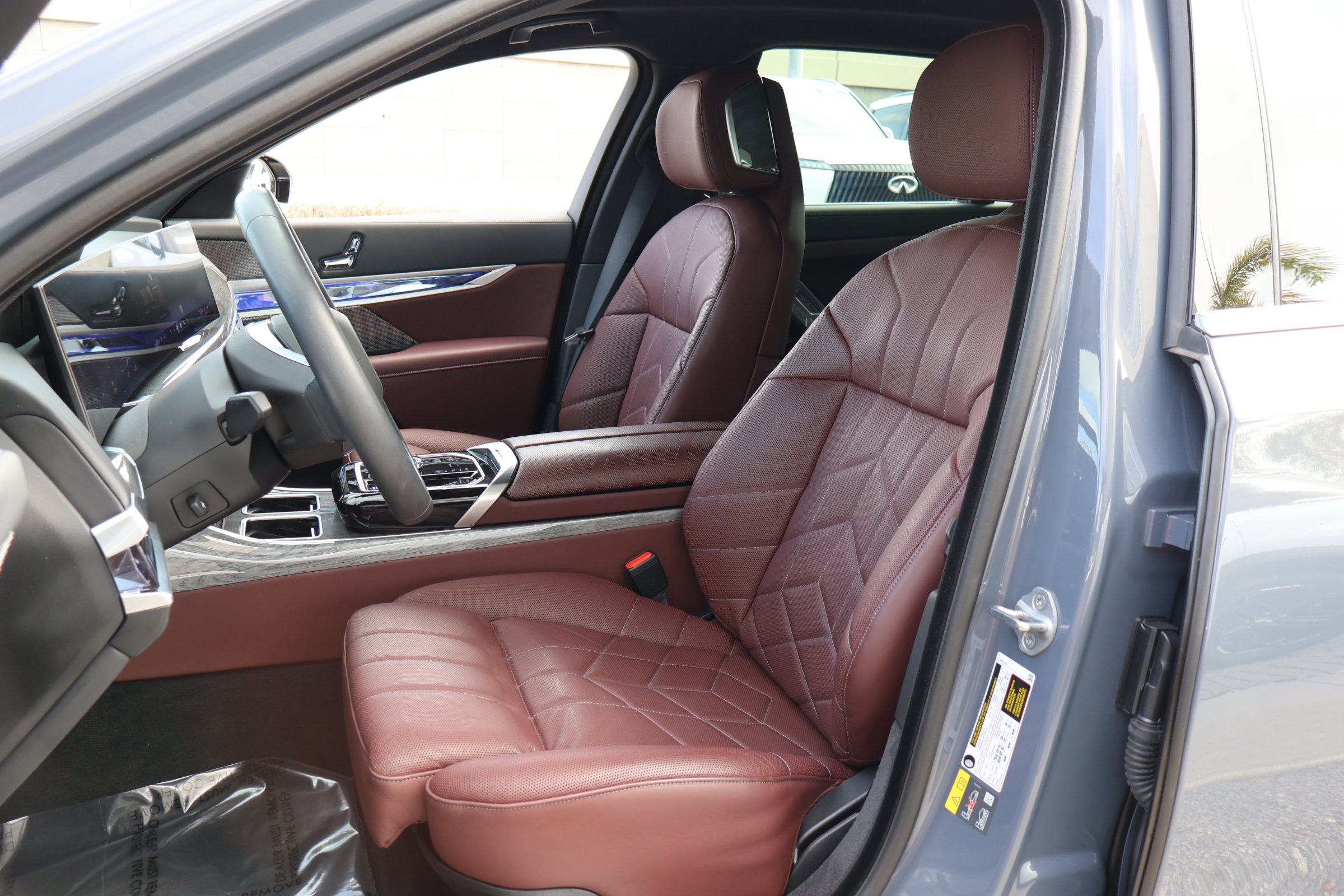 Used 2025 BMW i7 60 with VIN WBY53EJ07SCT33790 for sale in Clearwater, FL