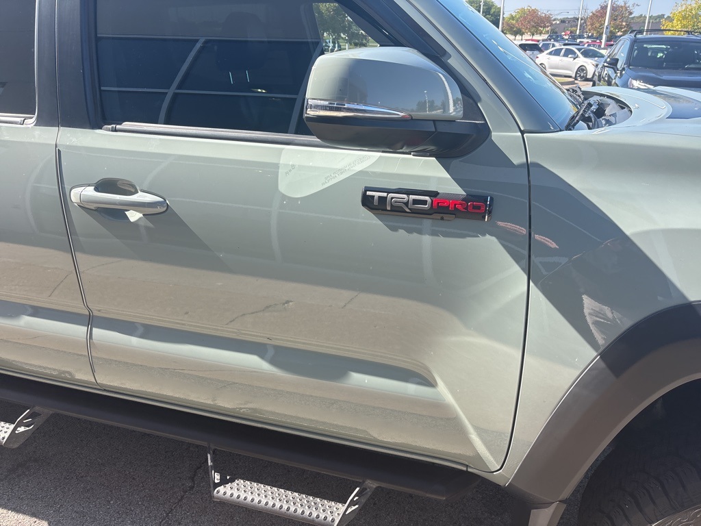 2021 Toyota Tacoma TRD Pro photo 2