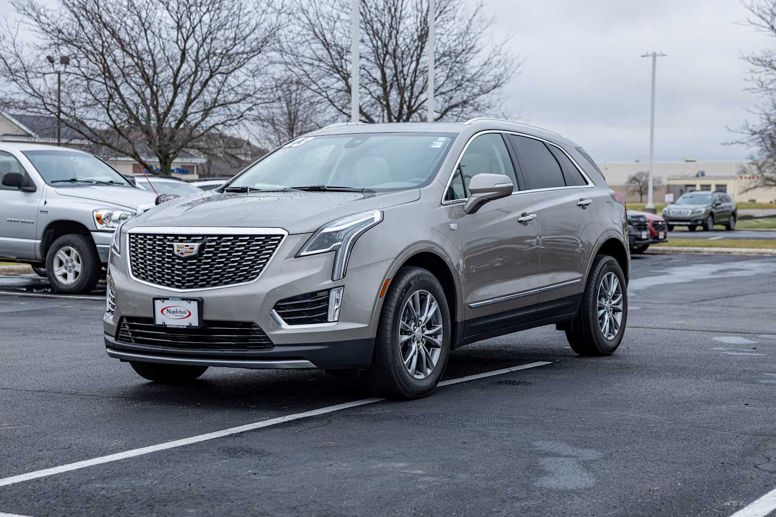2023 Cadillac XT5 Premium Luxury photo 2