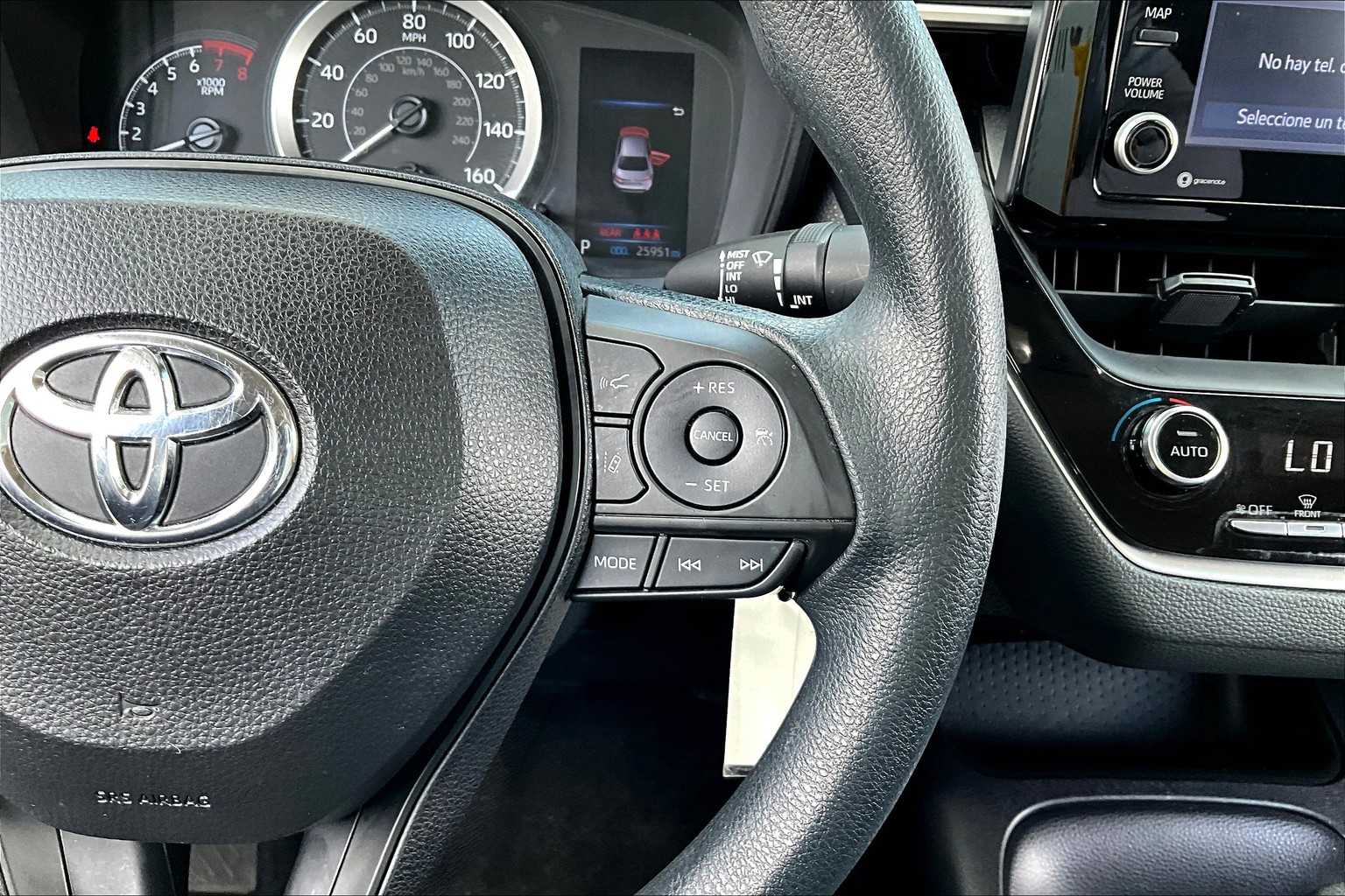 2022 Toyota Corolla LE photo 24