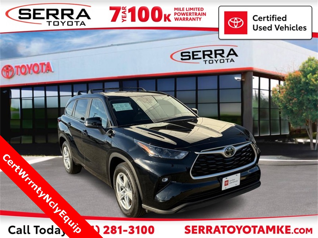 2024 Toyota Highlander LE's photo