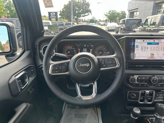 2025 Jeep Wrangler Sahara photo 18