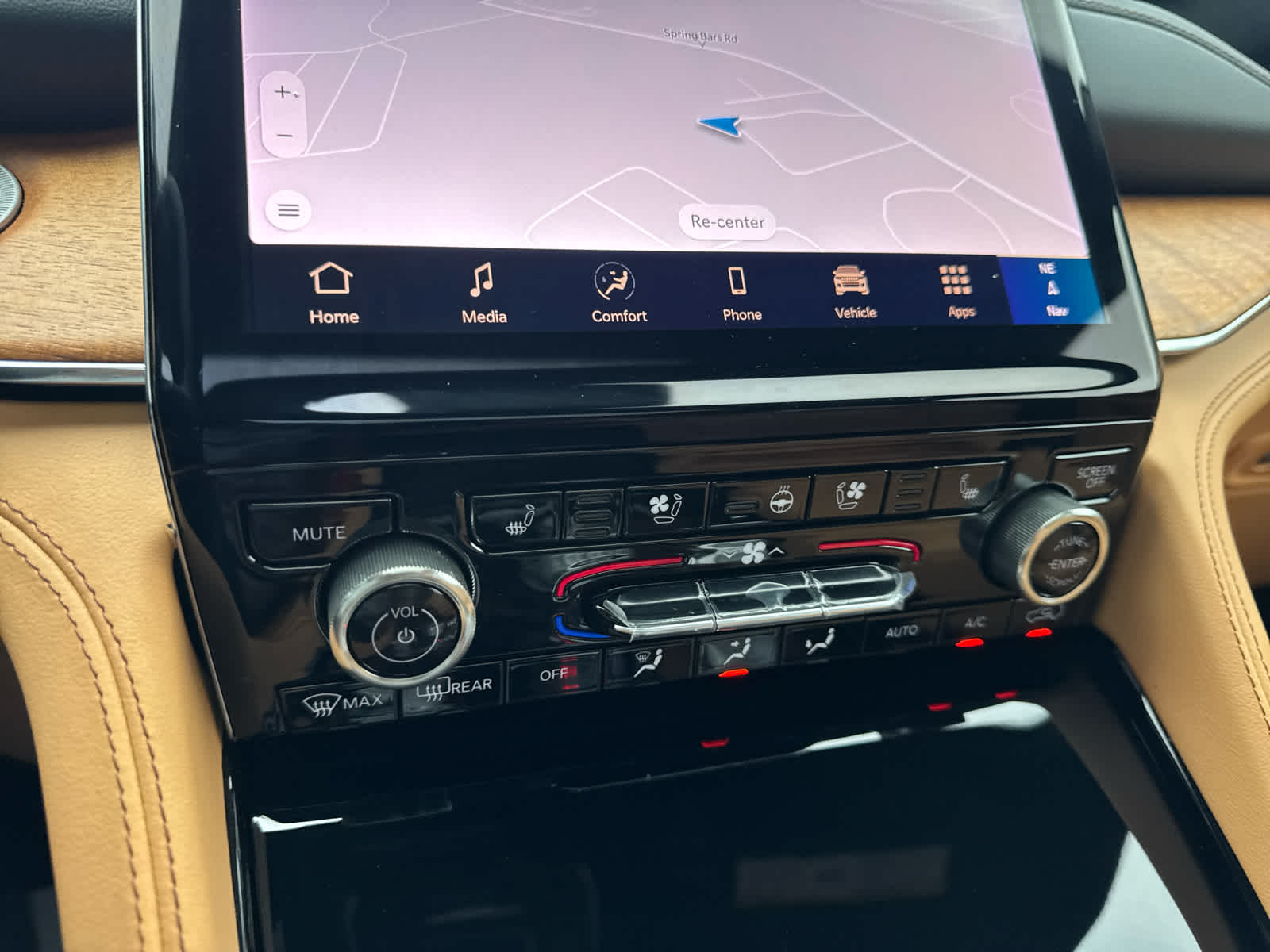2024 Jeep Grand Cherokee Summit photo 28