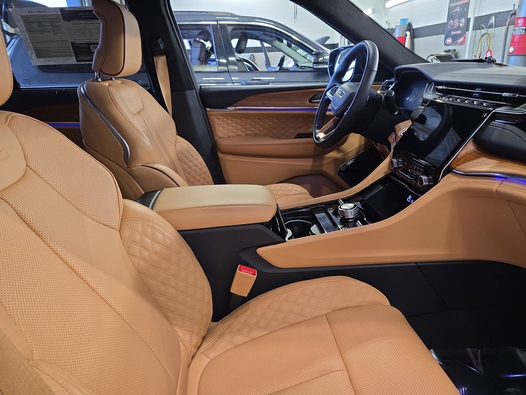 2024 Jeep Grand Cherokee Summit Reserve 4xe photo 10
