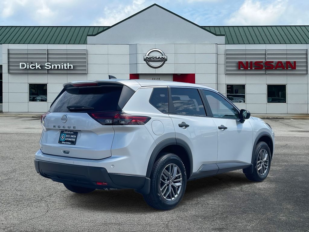 2025 Nissan Rogue S photo 5