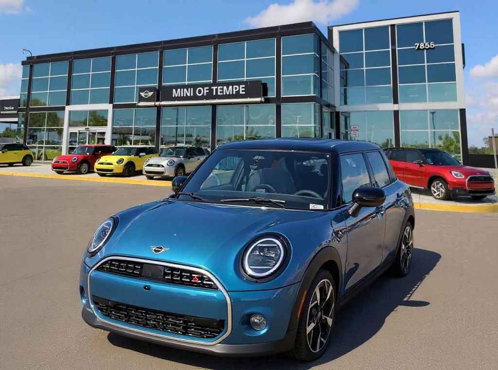 2026 MINI Hardtop S's photo