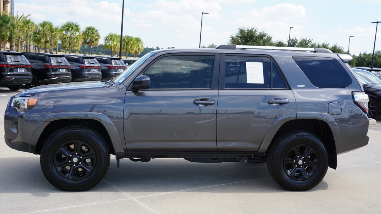2023 Toyota 4Runner SR5 photo 4