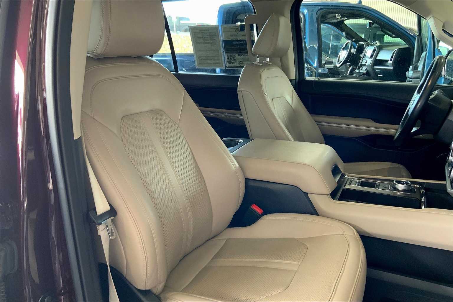 2024 Ford Expedition MAX Limited photo 8