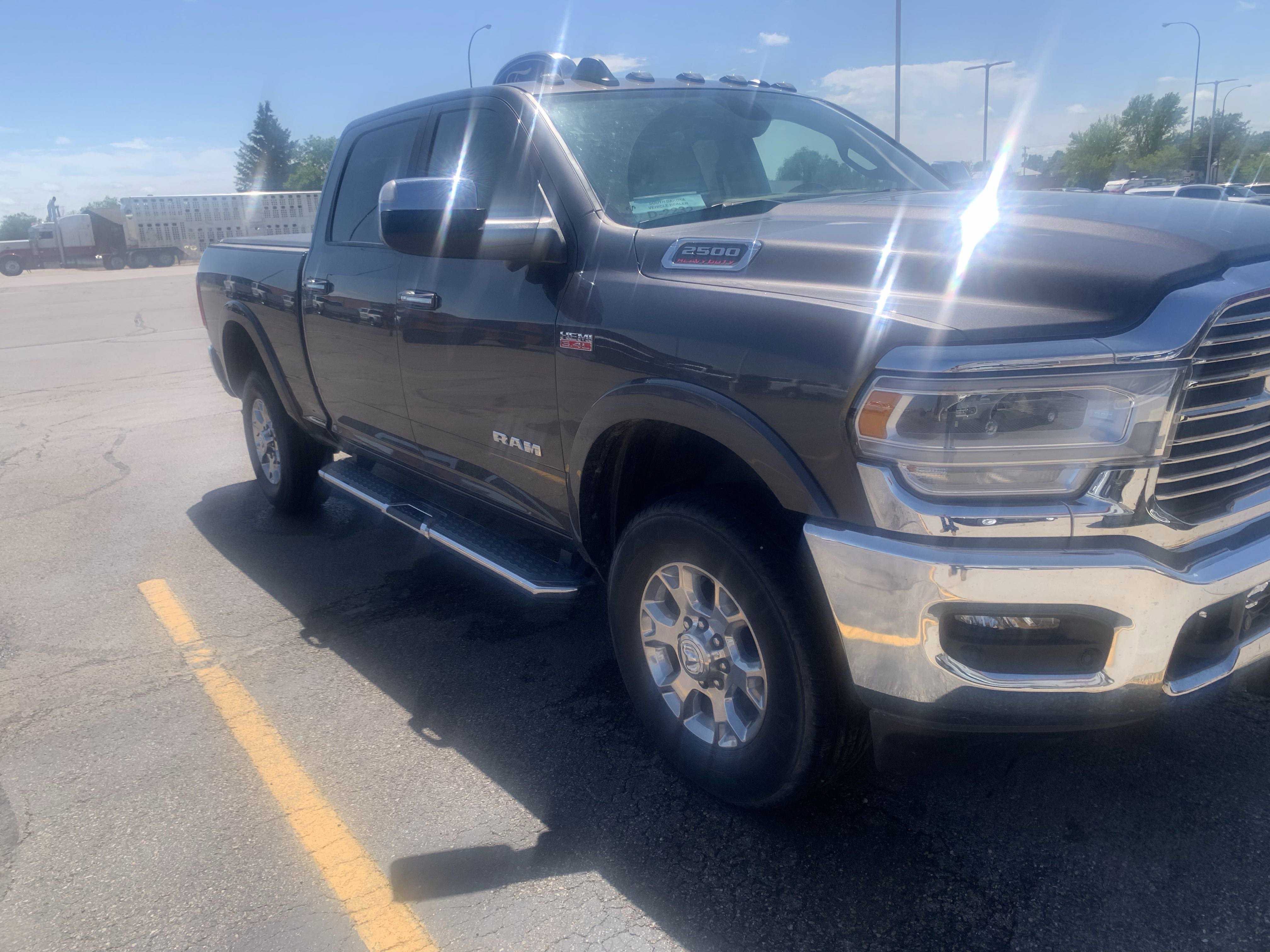 2022 Ram 2500 Laramie photo 3