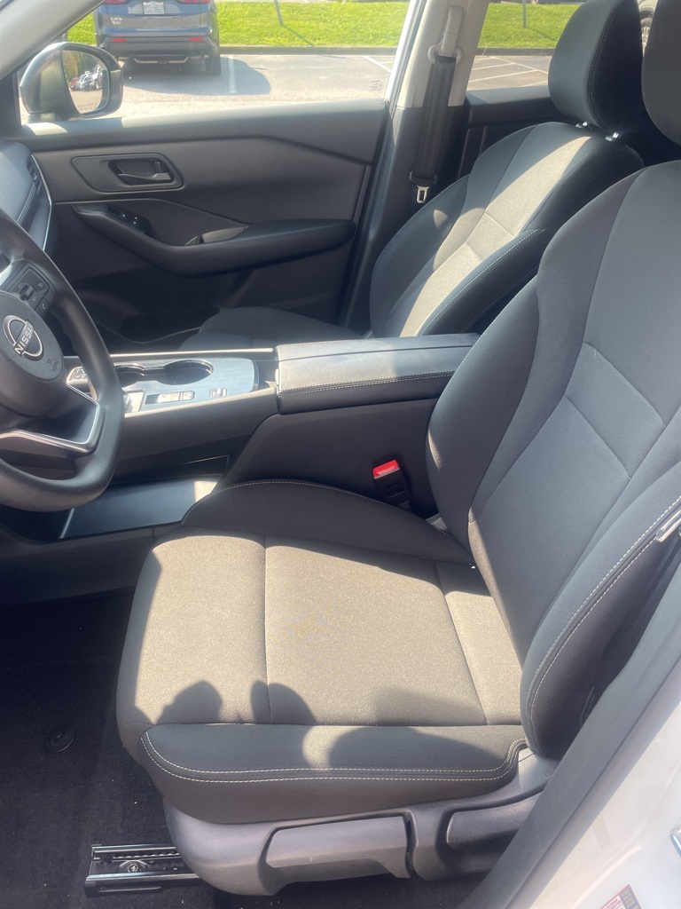 2024 Nissan Rogue S photo 4