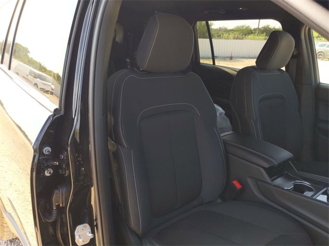 2025 Jeep Grand Cherokee Laredo Altitude photo 30