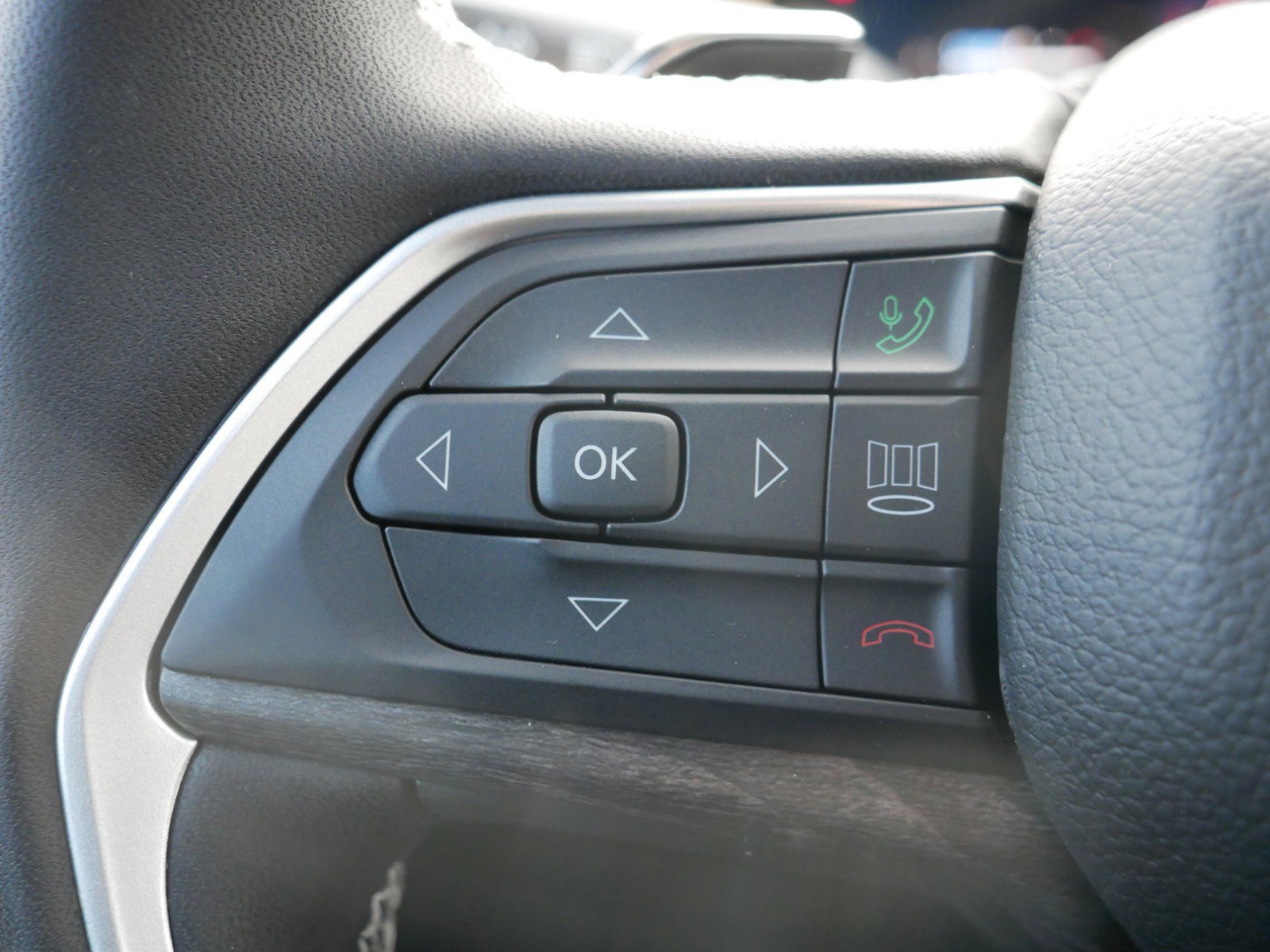 2025 Jeep Grand Cherokee Limited photo 14