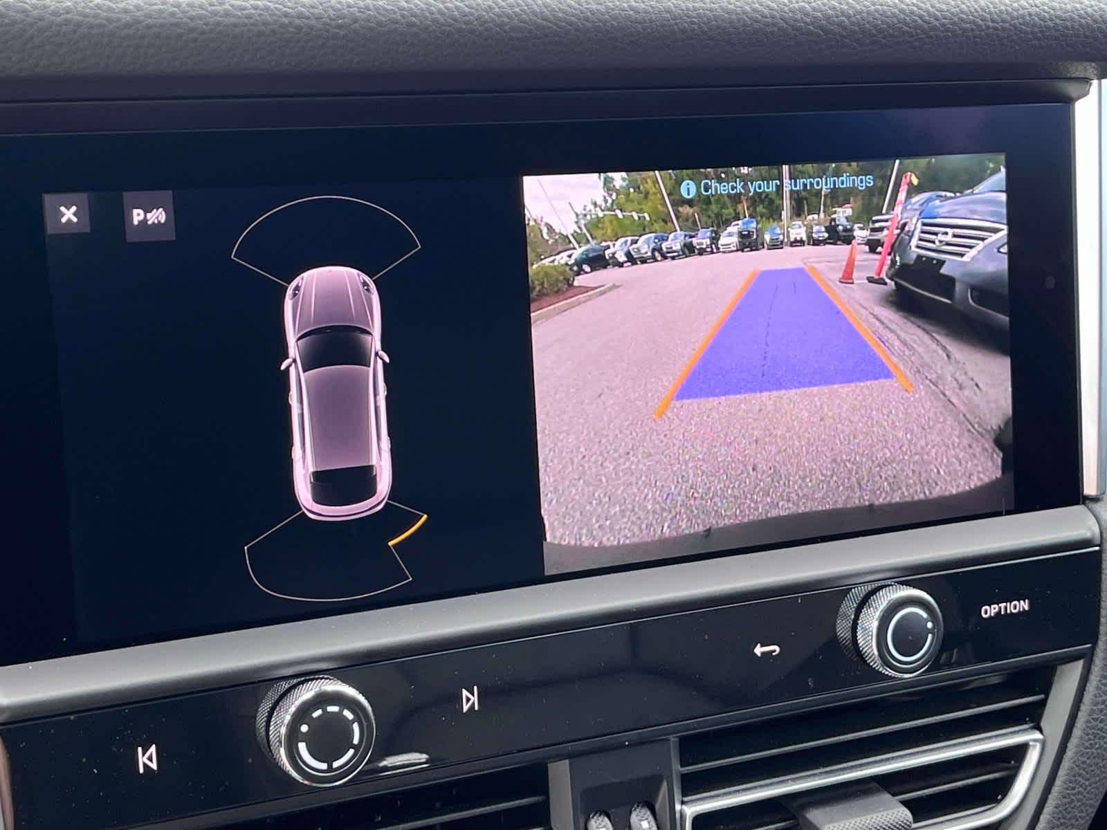 2024 Porsche Macan Base photo 23